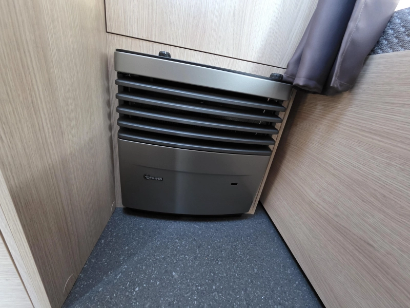 Adria Aviva 400 PS  foto: 12