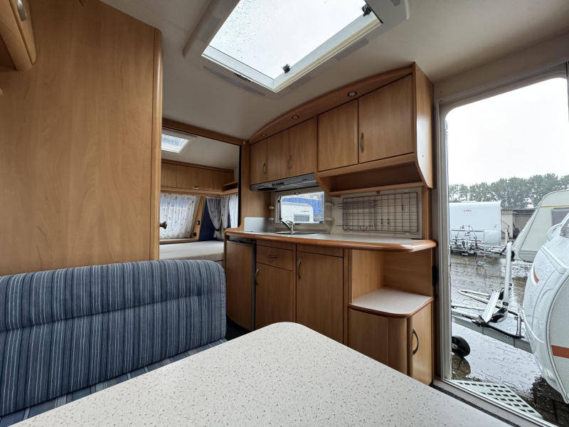 Hobby De luxe Easy 440 SF incl mover en voortent 