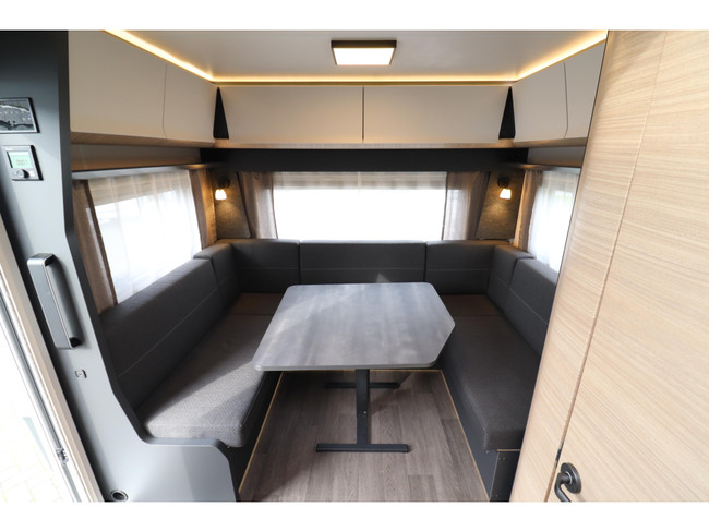 Hobby Maxia 585 UL Airco/mover/luifel/ Vol! foto: 8