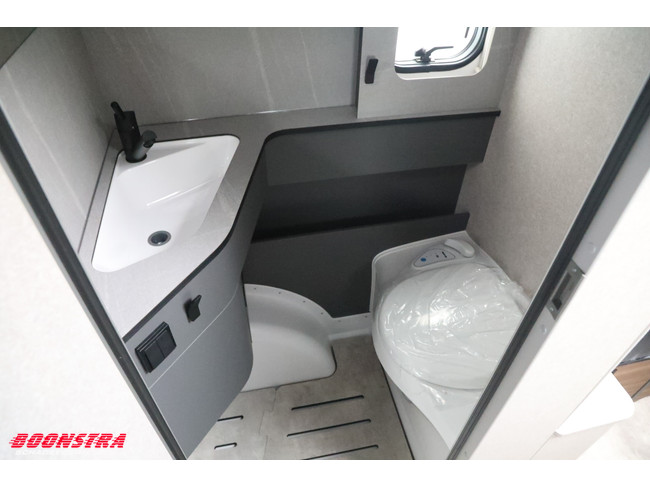 Eriba Novaline 442 Luifel Vloerverwarming LMV Lengtebed Treinzit foto: 16
