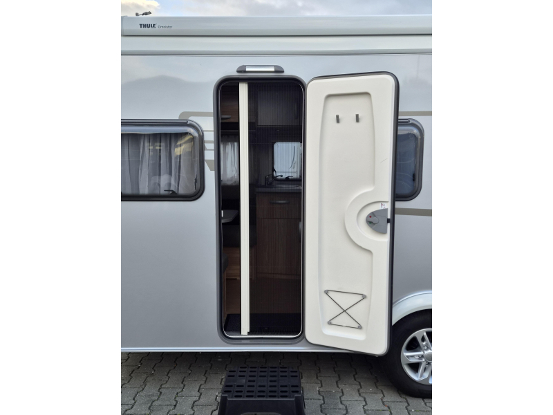 Eriba Nova Light 470 Enkele bedden - Luifel  foto: 20