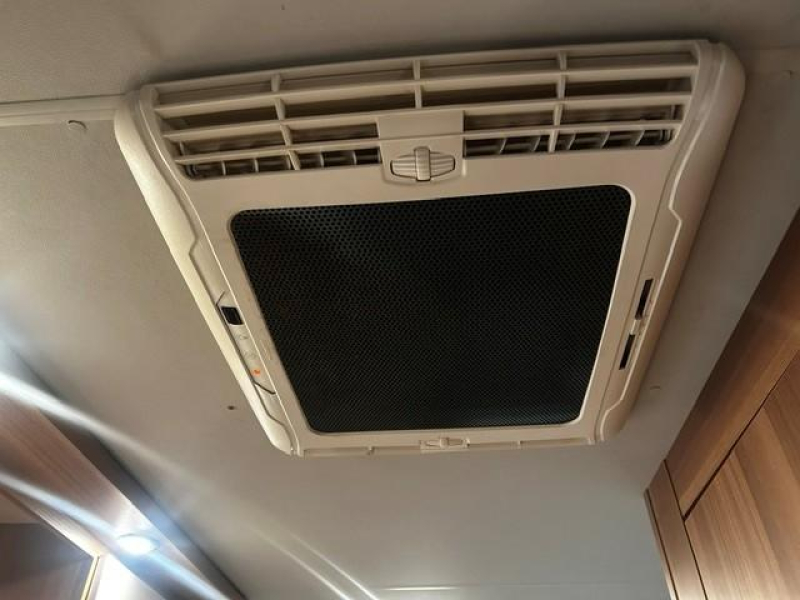 Weinsberg CaraOne Edition HOT 420 QD airco, mover, luifel  foto: 7
