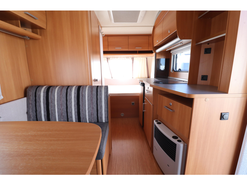 Knaus Sport 420 QD Special/ Mover/ Voortent  foto: 10