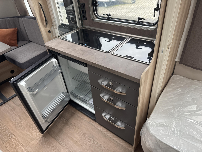 Hobby De Luxe 460 LU Model 2027  foto: 7