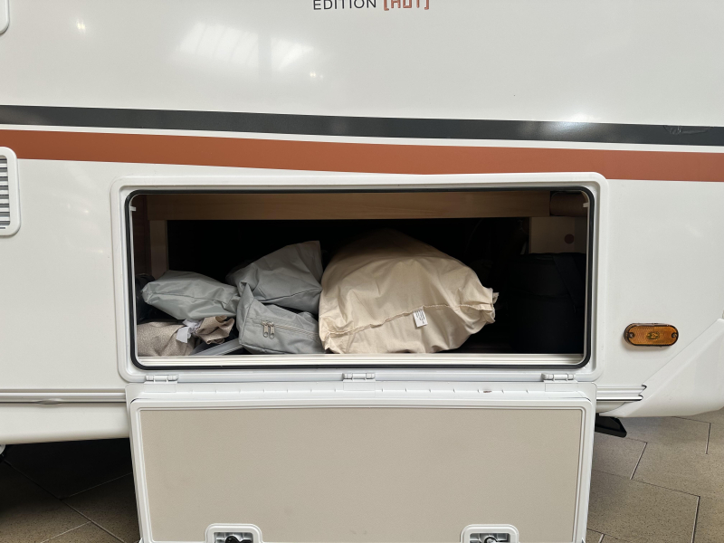 Weinsberg CaraOne Edition HOT 390 QD voortent | ex-verhuur  foto: 6