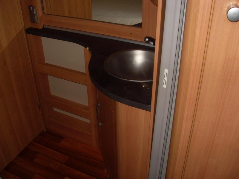 Eriba Sporting Jive 465 met Mover  foto: 5