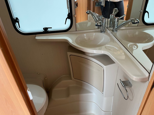 Caravelair 450 Ambiance Style Enkele bedden, rondzit, mover, lichtgewicht foto: 5