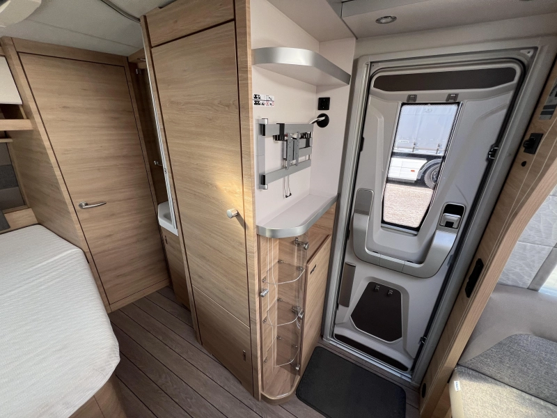 Knaus Sudwind 60 Years 450 FU voortent audioinstallatie  foto: 9