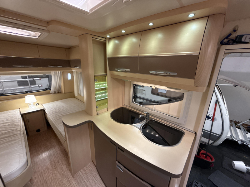 Hobby La Vita Bionda 495 UL 2 BEDDEN MOVER LUIFEL TOP  foto: 18