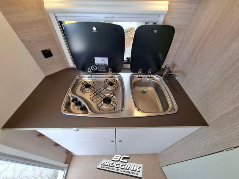 Bürstner Premio Life 425 TS Dwars Bed MOVER LUIFEL  foto: 5