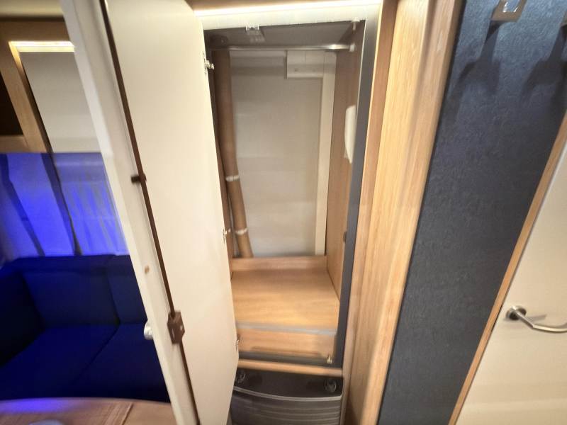 Knaus Sport 500 EU 1800 + Enkele Bedden  foto: 6