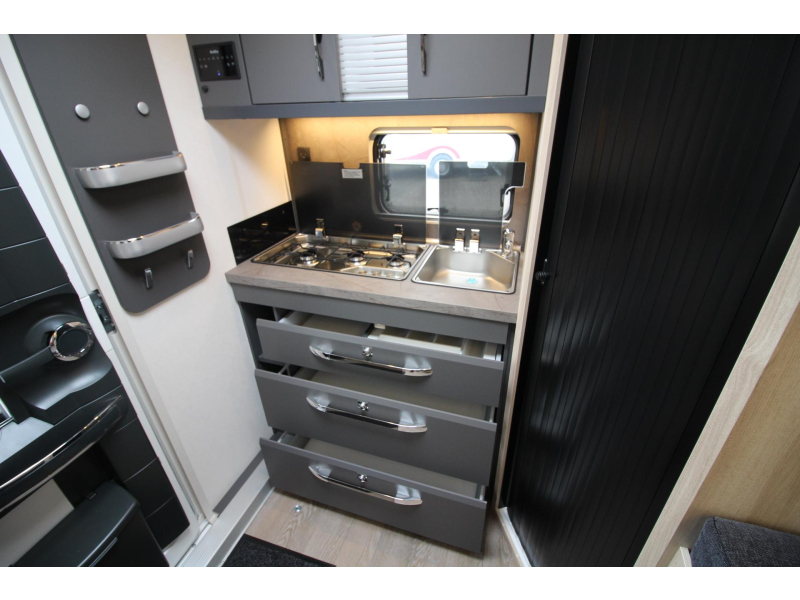 Hobby De Luxe 460 SFF Queensbed  foto: 13