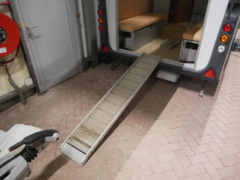 Knaus Deseo Transport Incl. Walker voortent  foto: 11