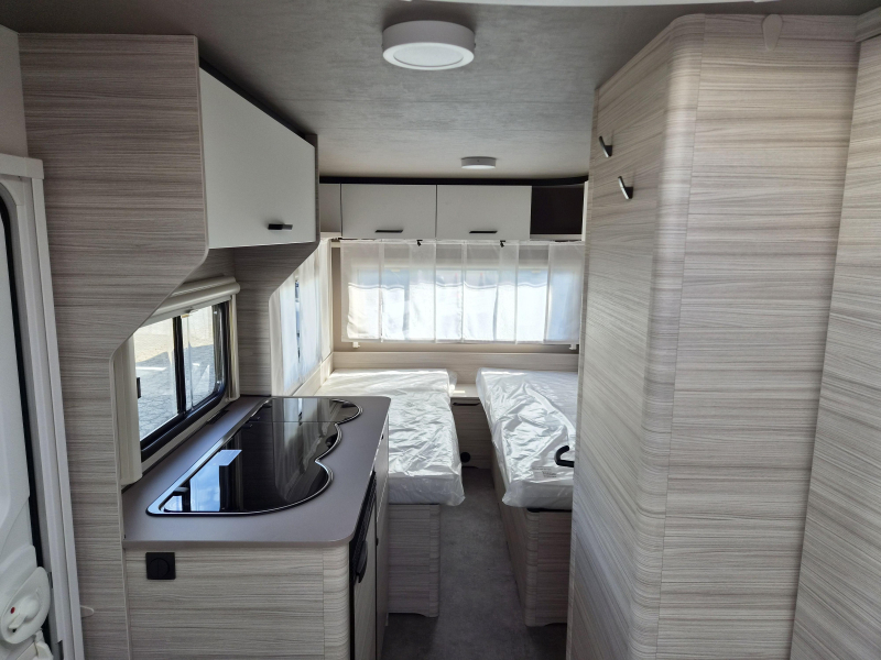 Dethleffs C'Joy 460 LE - Enkele bedden - 