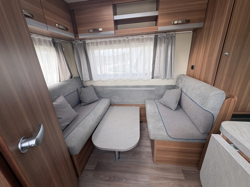 Weinsberg CaraOne Edition HOT 390 QD mover / cassetteluifel  foto: 4