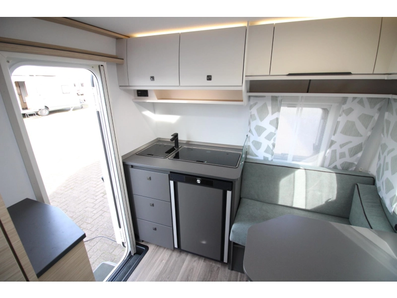 Fendt Apero Activ 390 FH Frans bed & eindkeuken!  foto: 10