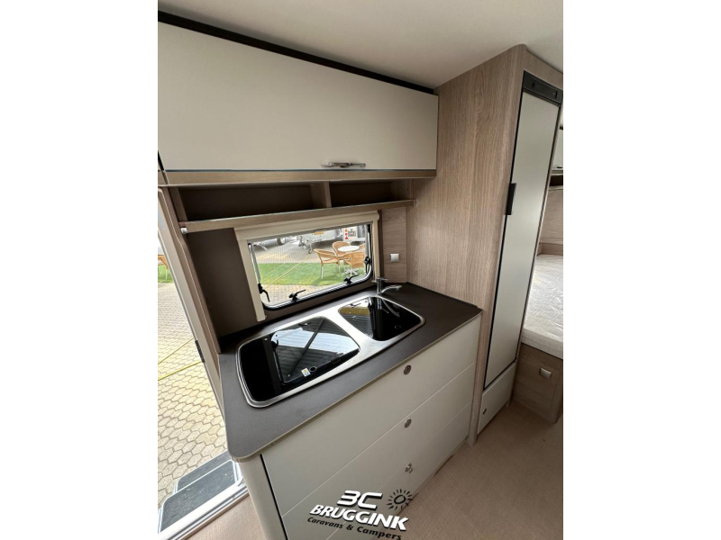 Bürstner Premio Limited 530 TL - ENKELE BEDDEN 1700 KG 
