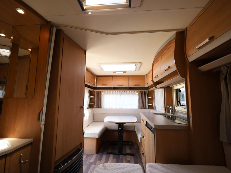 Knaus Sport 450 FU inclusief voortent  foto: 5