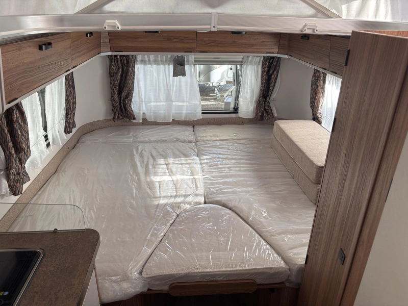 Eriba Touring 642 Ventura Legend Wit/Zilver  foto: 8