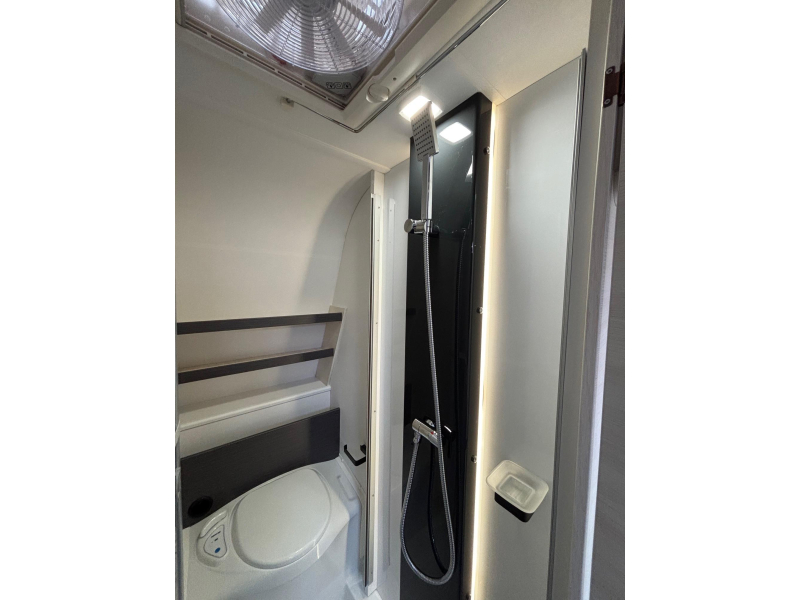 Caravelair Artica 520 Fransbed + Mover  foto: 18