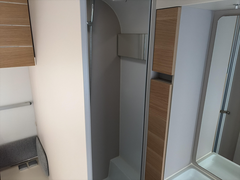 Adria Adora 613 UL Mover/Airco/Vloerverw.  foto: 2