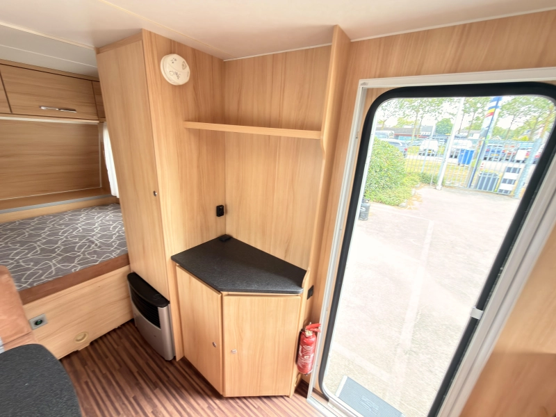 Sunlight Njoy 42 D +mover+voortent+Fietsdrag  foto: 15