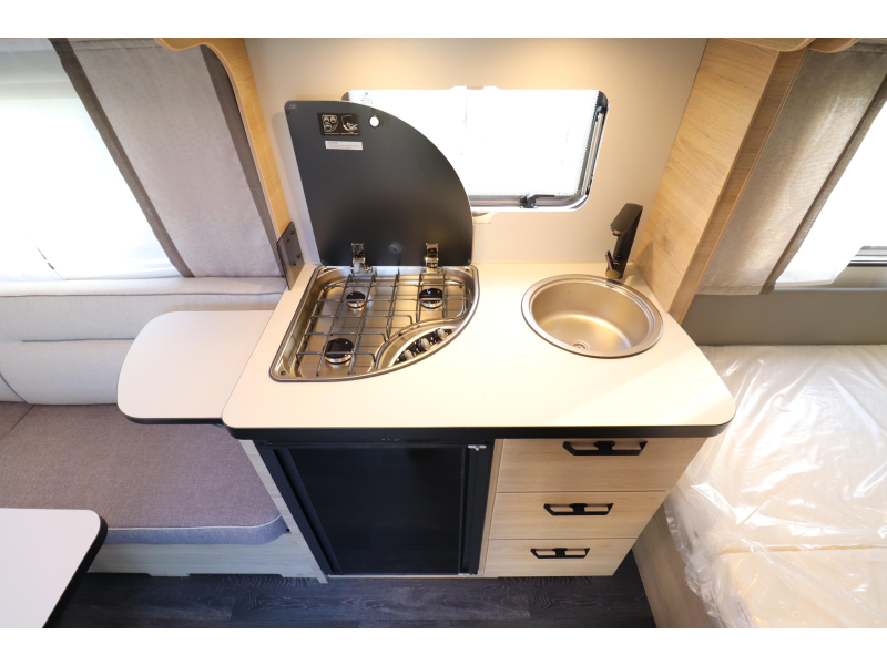 Weinsberg CaraOne Edition HOT 450 FU MODEL 2027 - 771 VLOER  foto: 9