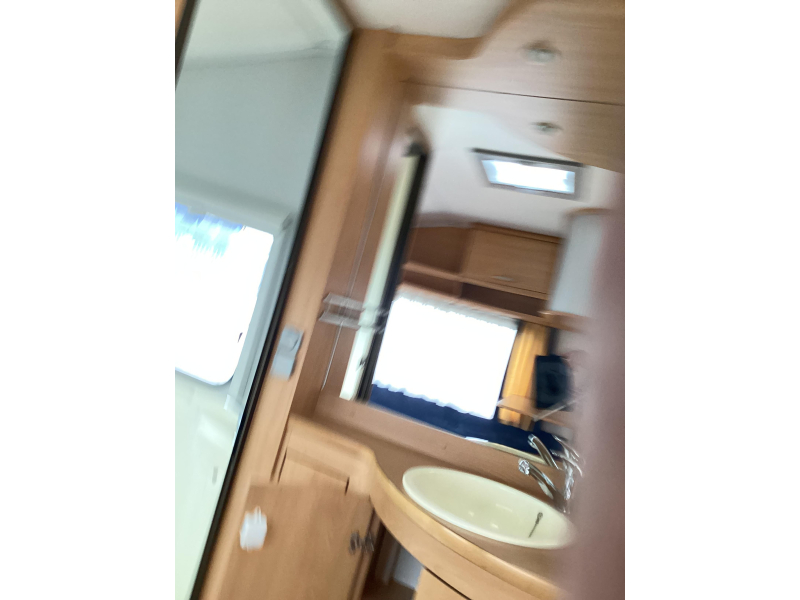Knaus Sudwind 450 TUF voortent  foto: 6