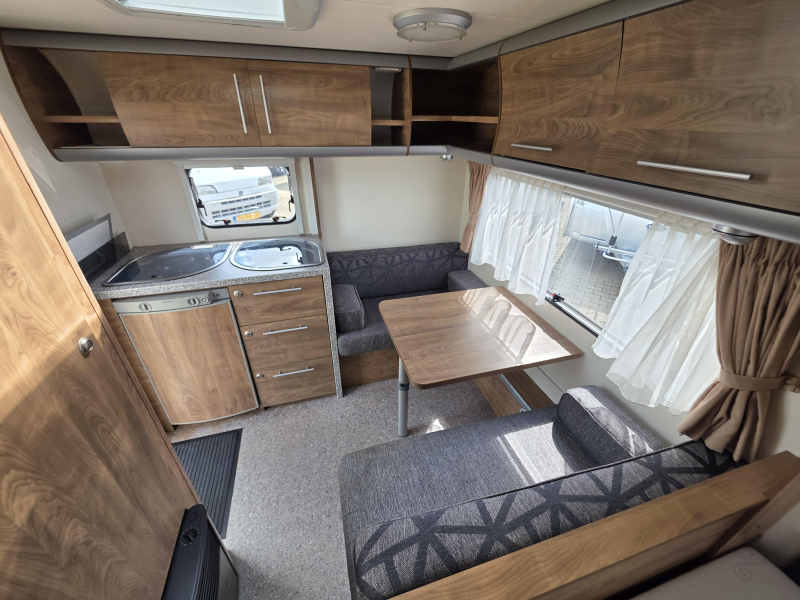 HomeStar Racer 40 ATF Fransbed MOVER VOORTENT 
