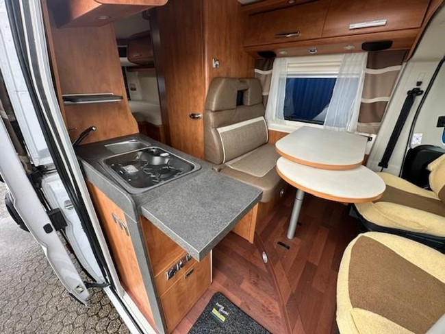 Malibu Van 640 LE LENGTE BEDDEN + TREKHAAK foto: 8