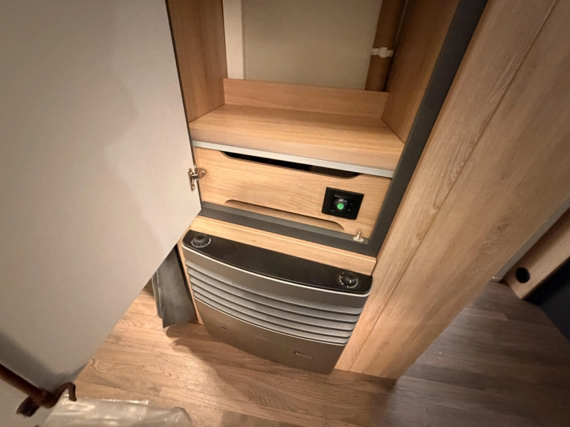 Knaus Sport 450 FU 1800 KG + Fransbed  foto: 16