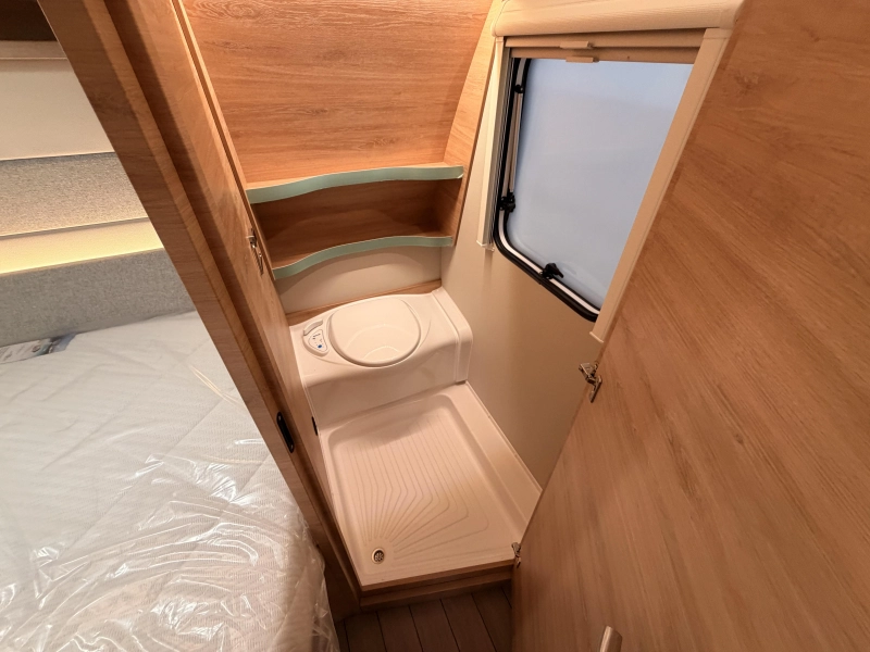 Knaus Sudwind Black Selection 450 FU +1700KG+Vloerverwarming  foto: 11