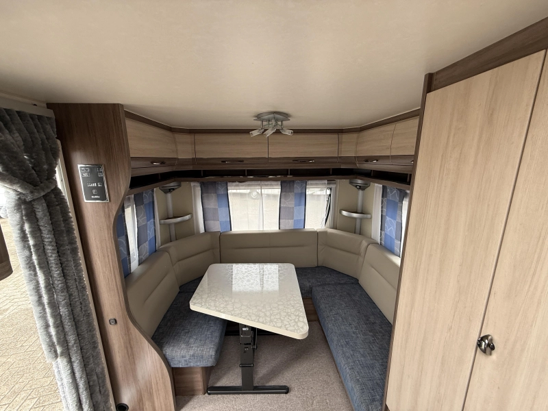 Hobby De luxe Easy 495 UL Enkele bedden, Mover bj14  foto: 6