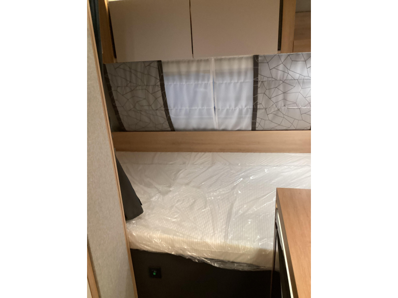 Knaus Sport 420 QD dwarsbed  foto: 6