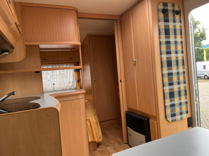 Hobby De luxe Easy 460 UFE FRANS BED TENT FIETSDRG  foto: 7
