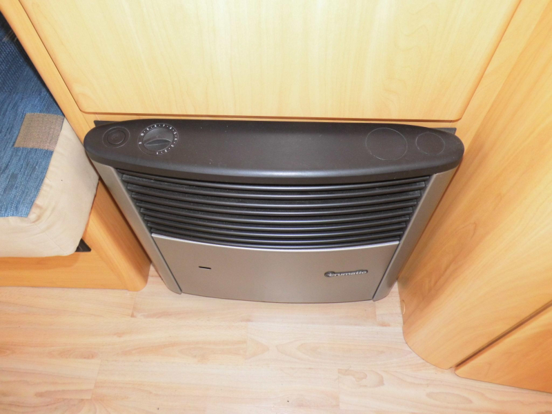 Chateau Caratt Nice 430 DB Mover, voortent  foto: 5