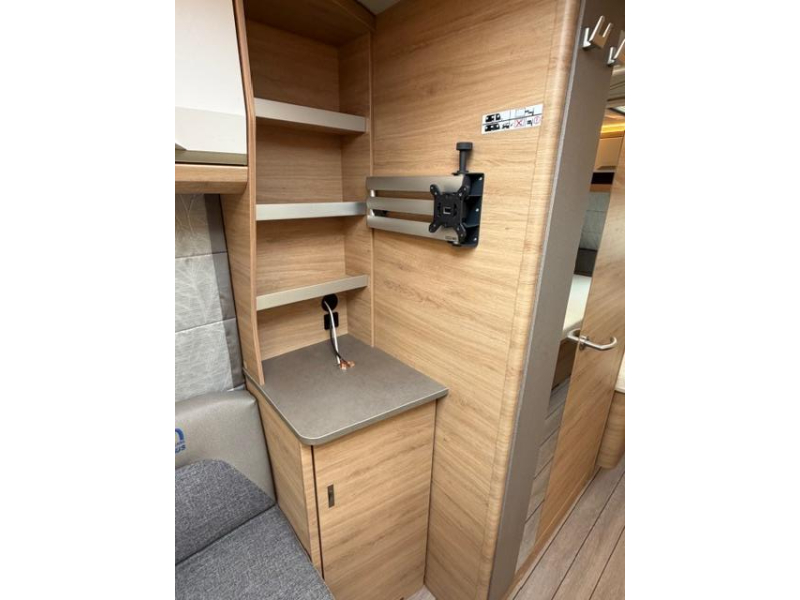 Knaus Sudwind 60 Years 460 EU Incl. Mover en Luifel  foto: 22