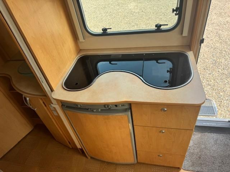Caravelair Ambiance Style 420 mover voortent fietsenrek  foto: 13