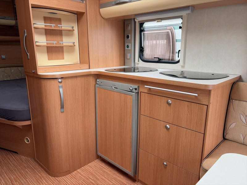Adria Adora 512 UP Mover/Luifel/Fietsdr.  foto: 5