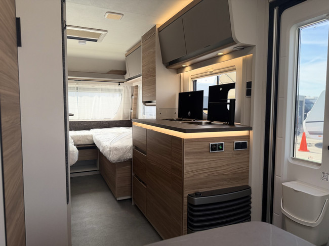 Dethleffs Nomad 460 EL foto: 6