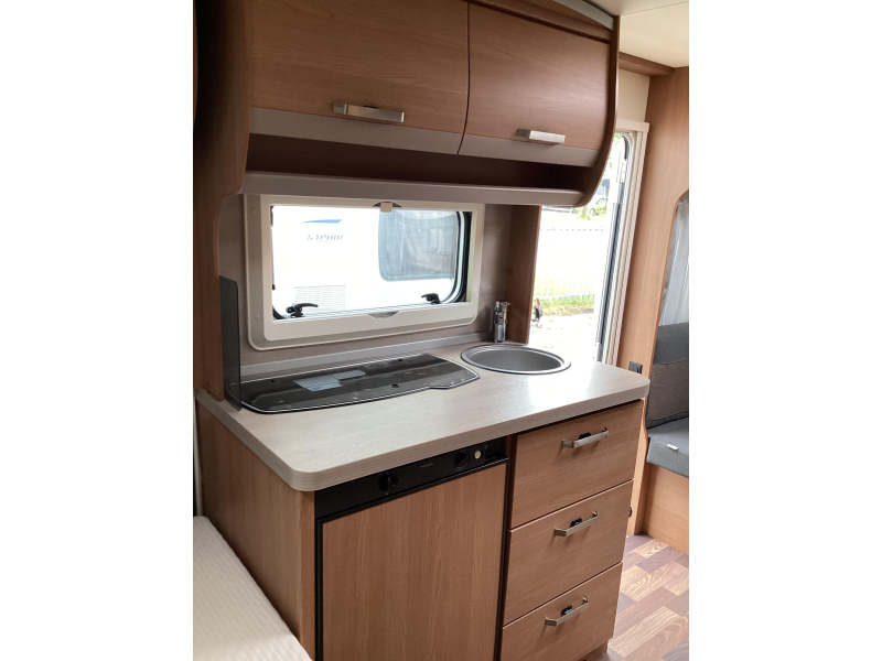 Knaus Sport 460 EU enkele bedden  foto: 10