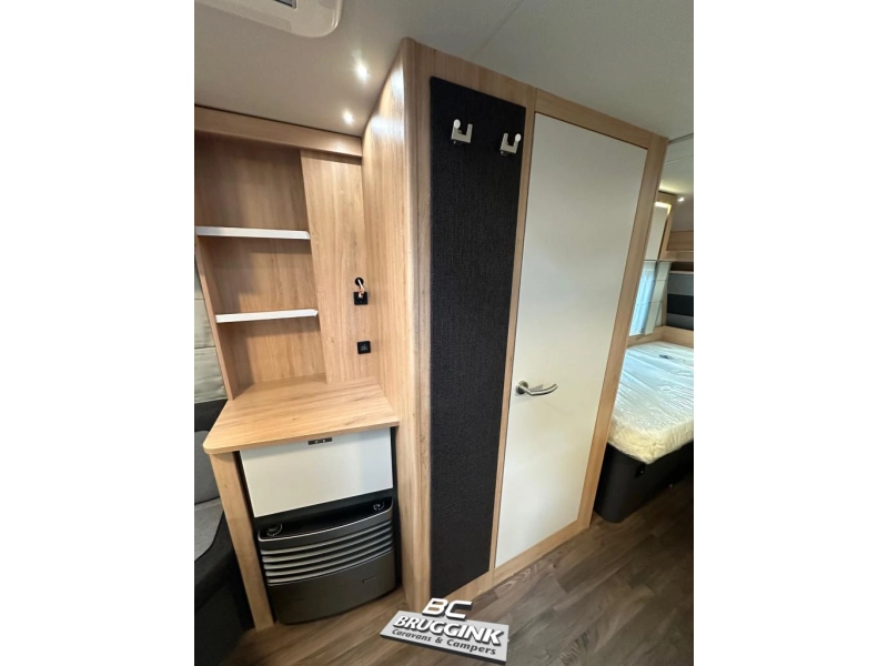 Knaus Sport 460 EU ENKEL BED VLOERVERWARMING  foto: 3