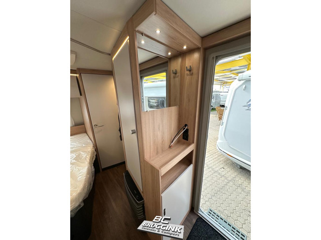 Knaus Sport 450 FU FRANS BED VLOERVERWARMING foto: 4