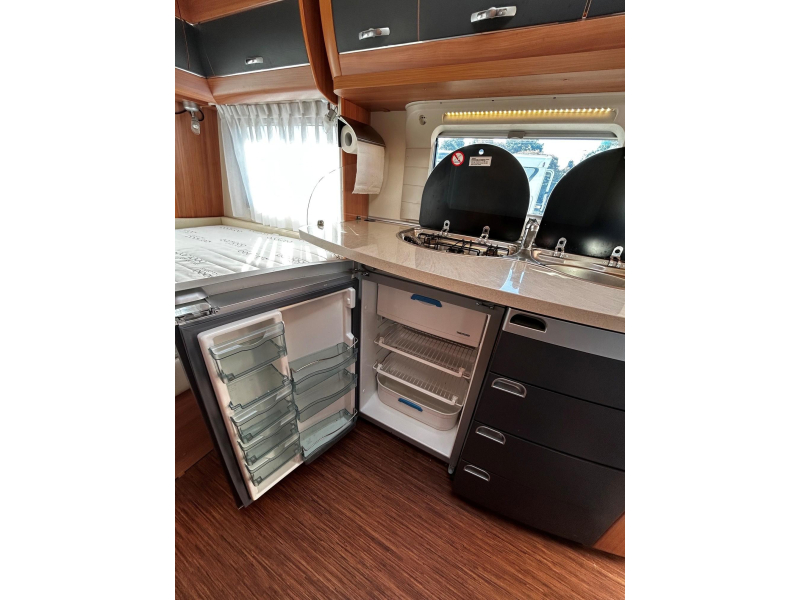 Hobby De Luxe 440 SF incl. Mover, nw matrassen  foto: 10