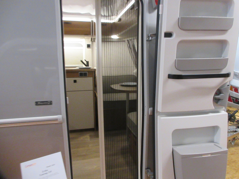 Eriba Touring 310 Smal, licht, toch ruim !  foto: 14