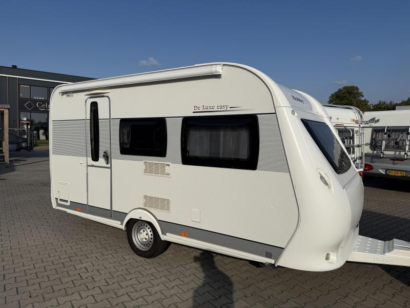 Hobby De luxe Easy 400 SF dwars bed treinzit toilet  hoofdfoto: 1