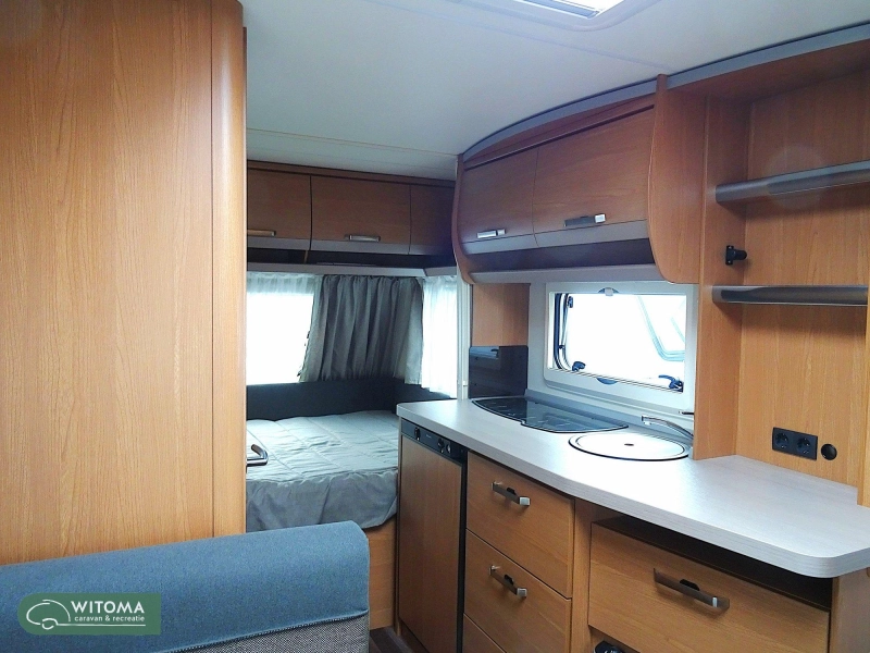 Knaus Sport 420 QD voortent luifel  foto: 6