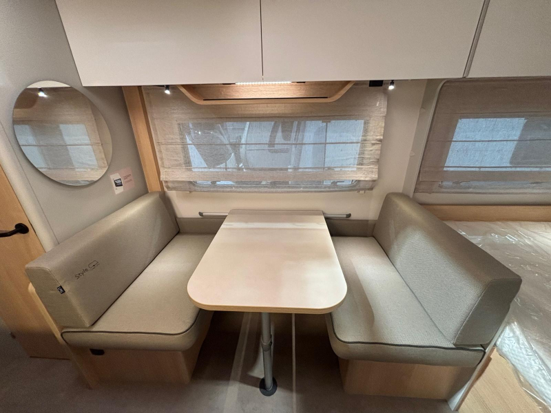 LMC Style 490 K model 2027, stapelbed  foto: 13