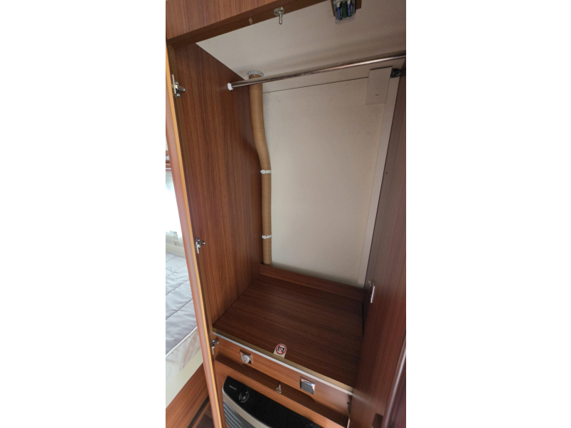 Tabbert Puccini 480 TD leveller systeem mover  foto: 11