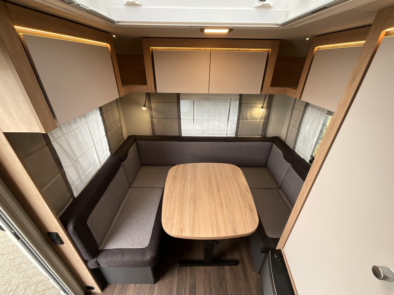 Knaus Sport Platinum 500 EU ENKELE BEDDEN-VLOERVERW  foto: 4